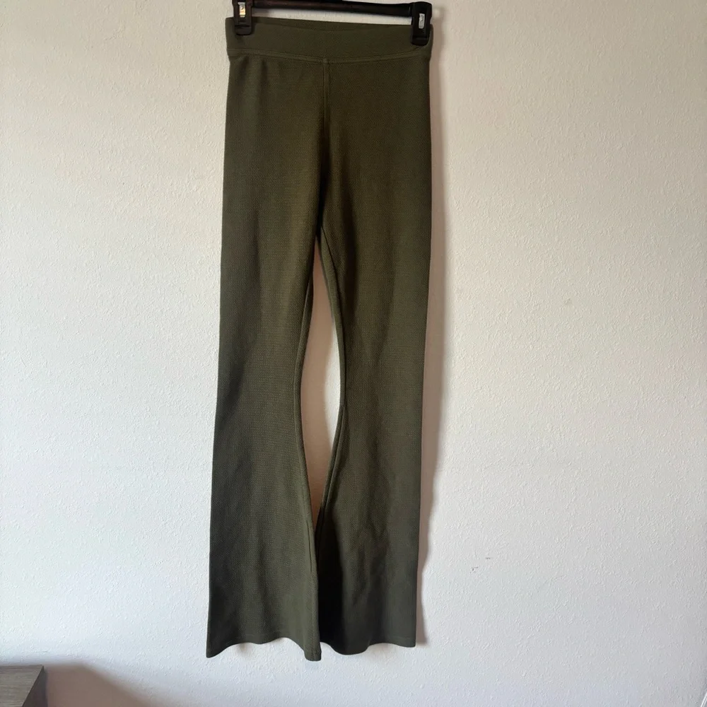 Womens Aerie OFFLINE Flare Pants Small Olive Green – Yoga Lounge Bootcut - Picture 4 of 7